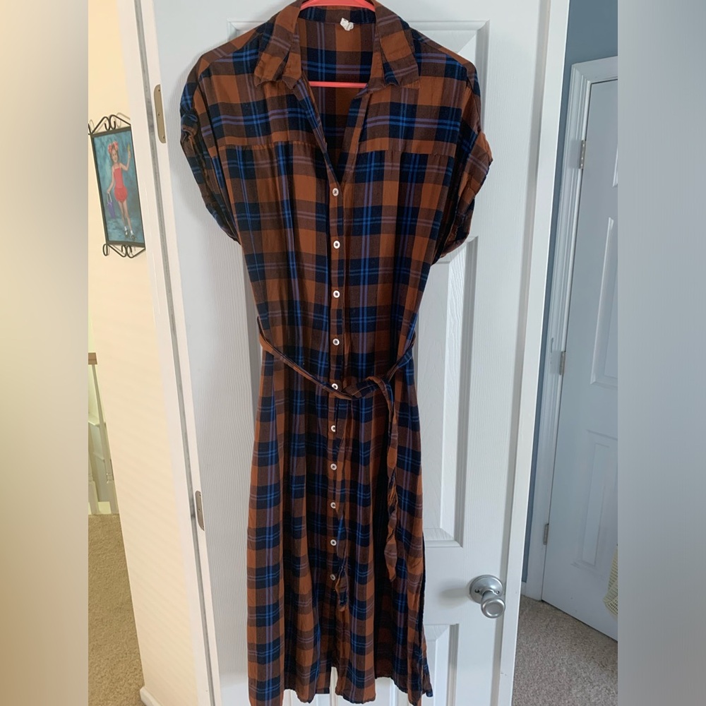 Perfect for fall midi shirt dress